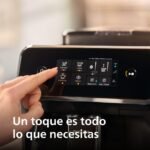 PHILIPS Serie 2200 Cafetera Espresso Automática - 2 Cafés, Pantalla Táctil, Espumador de Leche Clásico, Molinillo Cerámico, Negro Mate (EP2220/10) - Image 3
