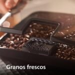 PHILIPS Serie 2200 Cafetera Espresso Automática - 2 Cafés, Pantalla Táctil, Espumador de Leche Clásico, Molinillo Cerámico, Negro Mate (EP2220/10) - Image 5
