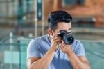 Sony Alpha 7 IV - Cámara sin espejo de fotograma completo (33 MP, enfoque automático en tiempo real, 10 fps, 4K60p, pantalla táctil multiángulo, batería Z de gran capacidad), Color Black - Image 3
